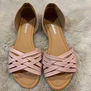 Adorable light pink flat sandal